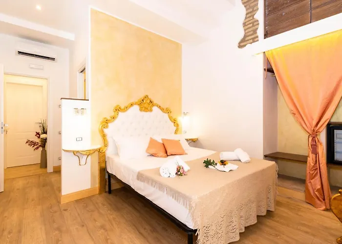 Charming 招待所 4*