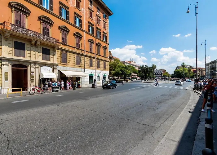 Charming 招待所 4*